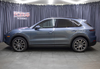 Подержанный автомобиль Porsche Cayenne 2019 года (8 фото)