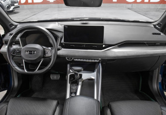 Подержанный автомобиль Geely Preface 2023 года (15 фото)