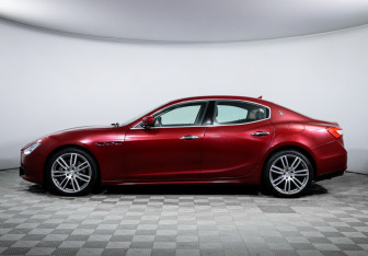 Подержанный автомобиль Maserati Ghibli Sedan 2014 года (8 фото)