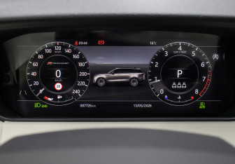 Подержанный автомобиль Land Rover Range Rover Velar 2020 года (12 фото)