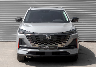 Подержанный автомобиль Changan CS55PLUS 2023 года (2 фото)