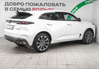 Подержанный автомобиль Changan UNI-K 2022 года (4 фото)