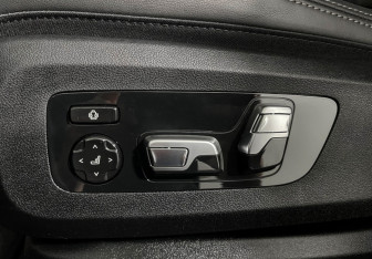 Подержанный автомобиль BMW X5 2024 года (18 фото)