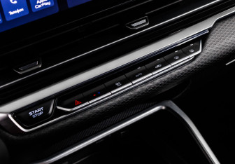 Подержанный автомобиль Geely Emgrand 2024 года (17 фото)