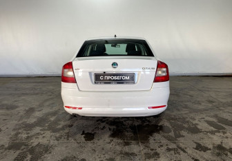 Подержанный автомобиль Skoda Octavia Liftback 2012 года (5 фото)
