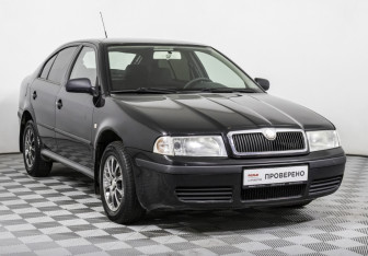 Подержанный автомобиль Skoda Octavia Liftback 2007 года (3 фото)