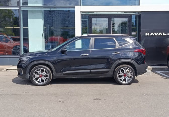 Подержанный автомобиль Kia Seltos 2020 года (8 фото)