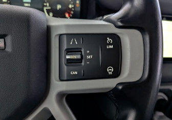 Подержанный автомобиль Land Rover Defender Suv 2021 года (28 фото)