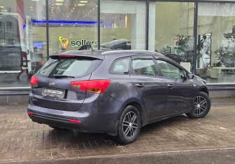 Подержанный автомобиль Kia Ceed Wagon 2013 года (8 фото)