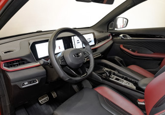 Подержанный автомобиль Geely Coolray 2024 года (15 фото)