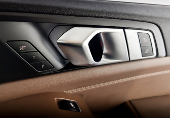 Подержанный автомобиль BMW X5 2019 года (25 фото)