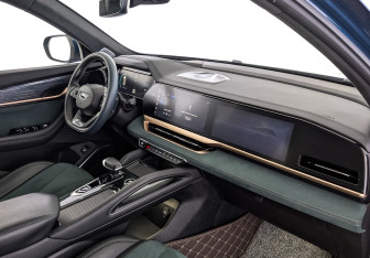 Подержанный автомобиль Geely Monjaro 2023 года (13 фото)