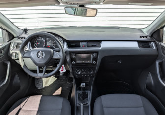 Подержанный автомобиль Skoda Rapid Liftback 2019 года (14 фото)
