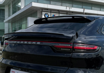 Подержанный автомобиль Porsche Cayenne 2021 года (27 фото)