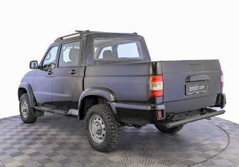 Подержанный автомобиль УАЗ Pickup 2023 года (7 фото)