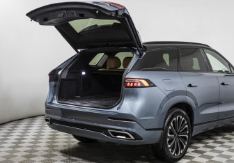 Подержанный автомобиль Jaecoo J8 2024 года (21 фото)