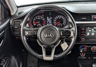 Подержанный автомобиль Kia Rio Hatchback 2021 года (21 фото)