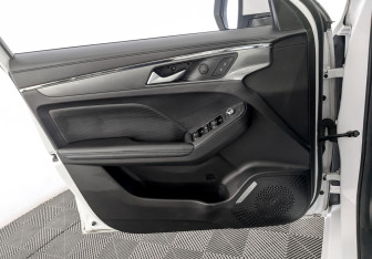 Подержанный автомобиль Haval Jolion 2023 года (19 фото)