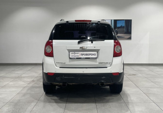 Подержанный автомобиль Chevrolet Captiva 2012 года (6 фото)