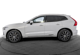 Подержанный автомобиль Volvo XC60 2020 года (8 фото)