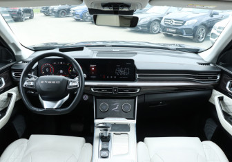 Подержанный автомобиль Exeed VX 2022 года (12 фото)