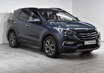 Подержанный автомобиль Hyundai Santa Fe 2017 года (3 фото)