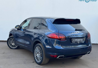 Подержанный автомобиль Porsche Cayenne 2013 года (6 фото)