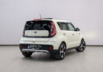 Подержанный автомобиль Kia Soul 2017 года (28 фото)