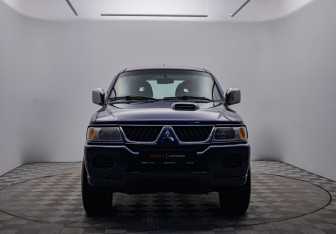 Подержанный автомобиль Mitsubishi Pajero Sport 2008 года (2 фото)