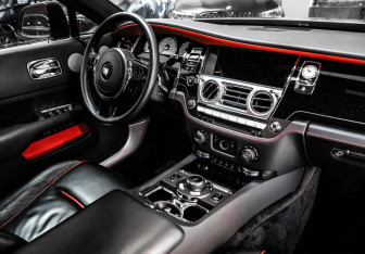 Подержанный автомобиль Rolls-Royce Wraith 2018 года (23 фото)