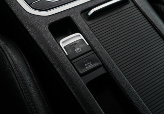 Подержанный автомобиль Volkswagen Passat Wagon 2018 года (17 фото)