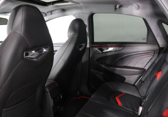 Подержанный автомобиль Kaiyi E5 2023 года (12 фото)