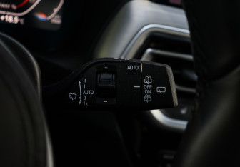 Подержанный автомобиль BMW X3 2023 года (29 фото)