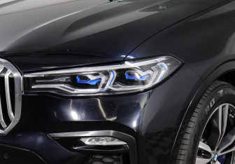 Подержанный автомобиль BMW X7 2019 года (7 фото)