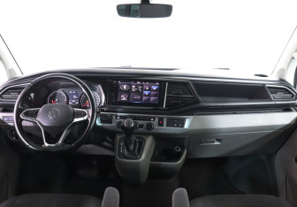 Подержанный автомобиль Volkswagen Caravelle 2021 года (12 фото)