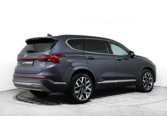 Подержанный автомобиль Hyundai Santa Fe 2021 года (5 фото)