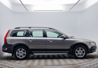 Подержанный автомобиль Volvo XC70 2012 года (4 фото)