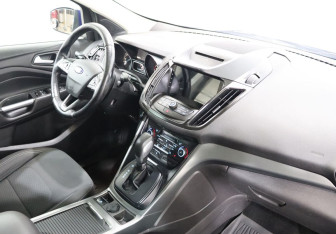 Подержанный автомобиль Ford Kuga 2018 года (10 фото)