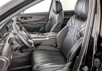 Подержанный автомобиль Jaecoo J8 2024 года (21 фото)