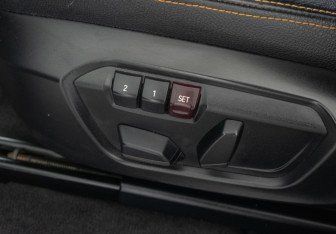 Подержанный автомобиль BMW X4 2017 года (14 фото)