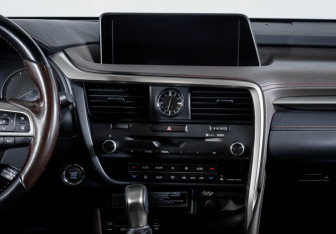 Подержанный автомобиль Lexus RX 2016 года (13 фото)