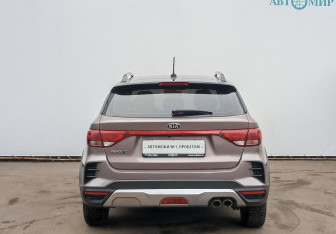 Подержанный автомобиль Kia Rio Hatchback 2021 года (6 фото)