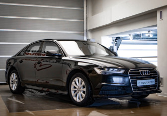 Подержанный автомобиль Audi A6 Sedan 2018 года (3 фото)