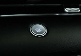 Подержанный автомобиль Hyundai Elantra Sedan 2021 года (14 фото)