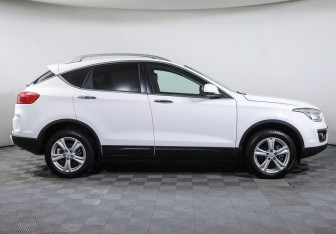 Подержанный автомобиль FAW Besturn X80 2017 года (5 фото)