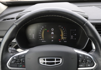 Подержанный автомобиль Geely Atlas Pro 2022 года (11 фото)