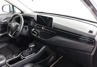 Подержанный автомобиль Москвич 3 2023 года (10 фото)