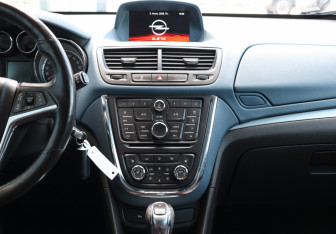 Подержанный автомобиль Opel Mokka 2014 года (15 фото)