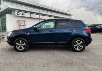 Подержанный автомобиль Nissan Qashqai 2008 года (8 фото)