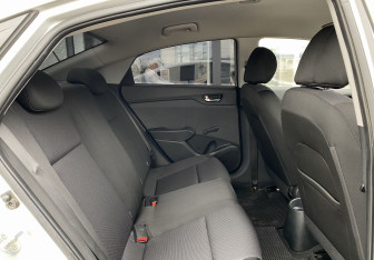Подержанный автомобиль Hyundai Solaris Sedan 2017 года (21 фото)
